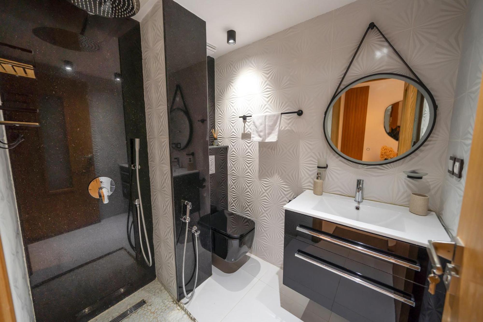 Ecrin Secret, Duplex Prestige, Proche Corniche & Medina, Piscine, Parking, Wifi, Iptv, Ac Leilighet Tanger Eksteriør bilde